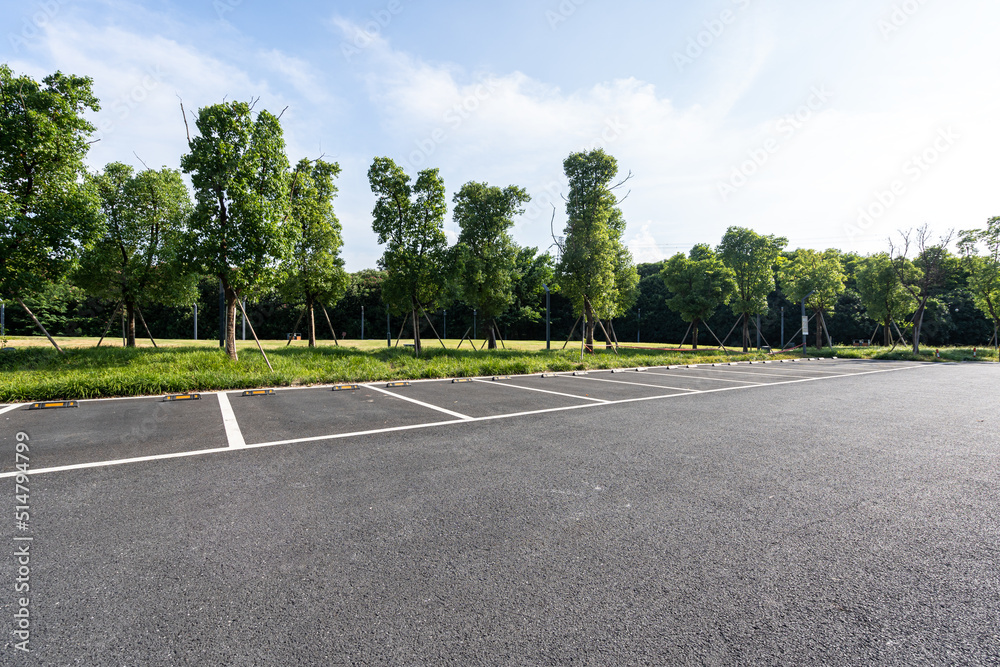 parking lot in City park