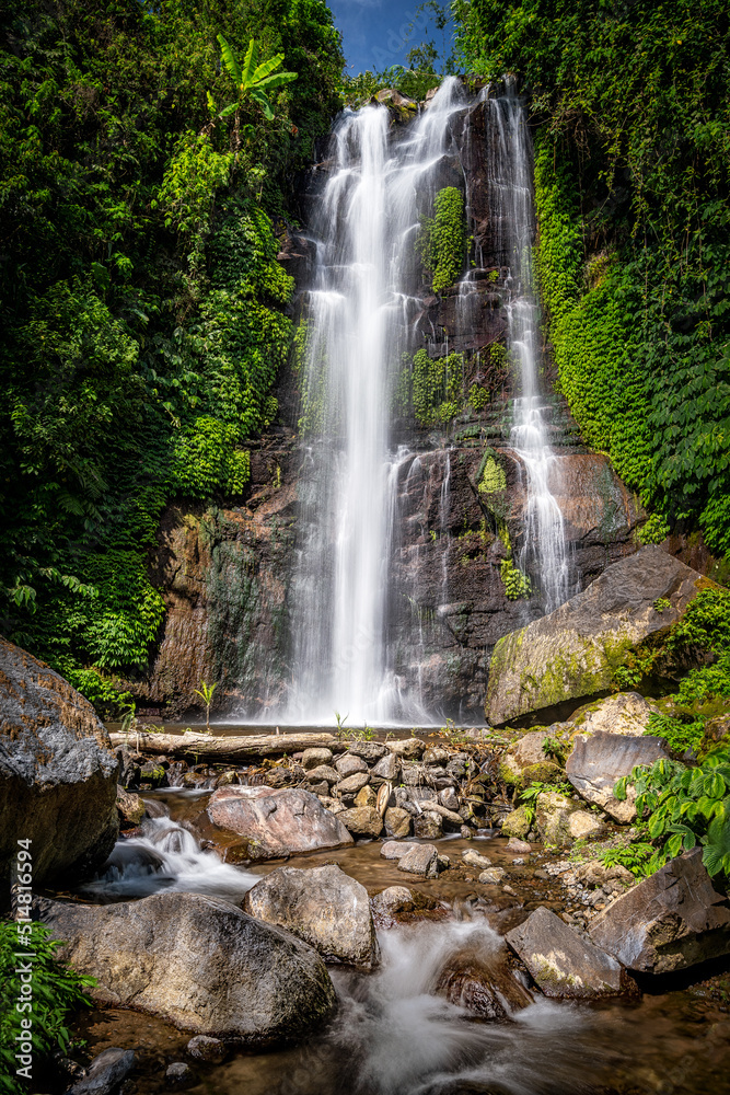 Naklejka premium Golden Valley waterfall