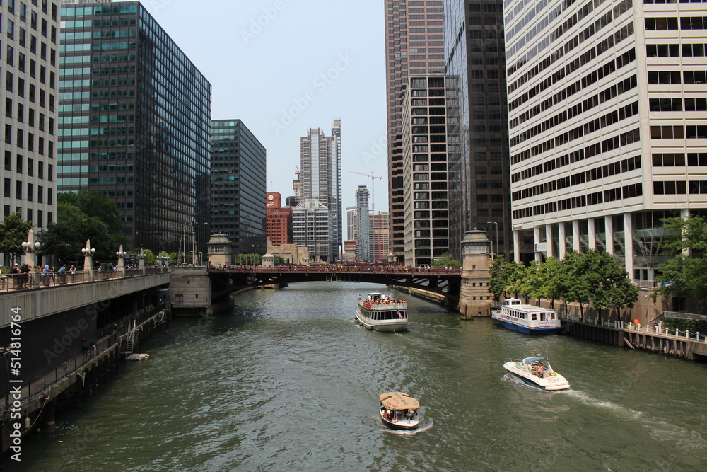 Fototapeta premium Chicago River from Adams Street bridge