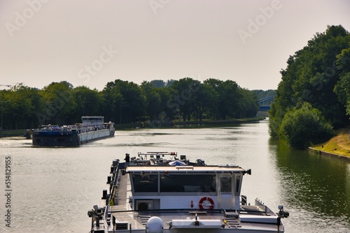 Binnenschiff - Oeltransporter- verlässt Schleuse in Bevergern- Mittellandkanal -Germany photo