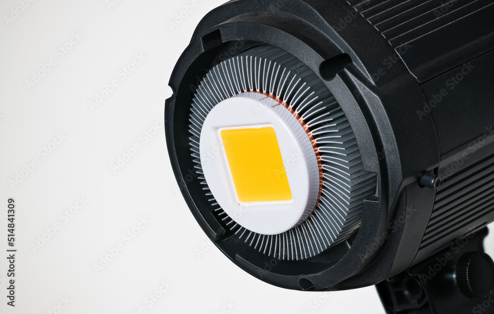 Foto de Yellow LED module in photographic reflector with aluminum ...