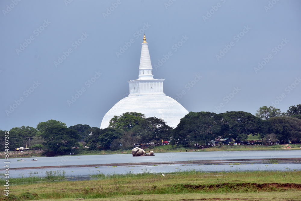 Ruwanweli stupa - Sri Lanka