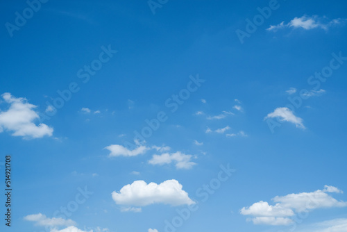 Fototapeta Naklejka Na Ścianę i Meble -  Blank sky surface with small clouds in daytime