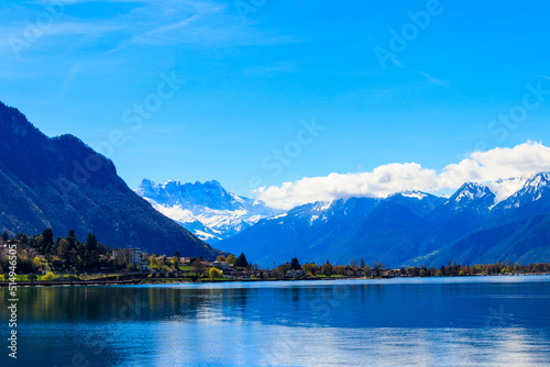 Tablou pe pânză View of the Alps and Lake Geneva in Montreux, Switzerland
