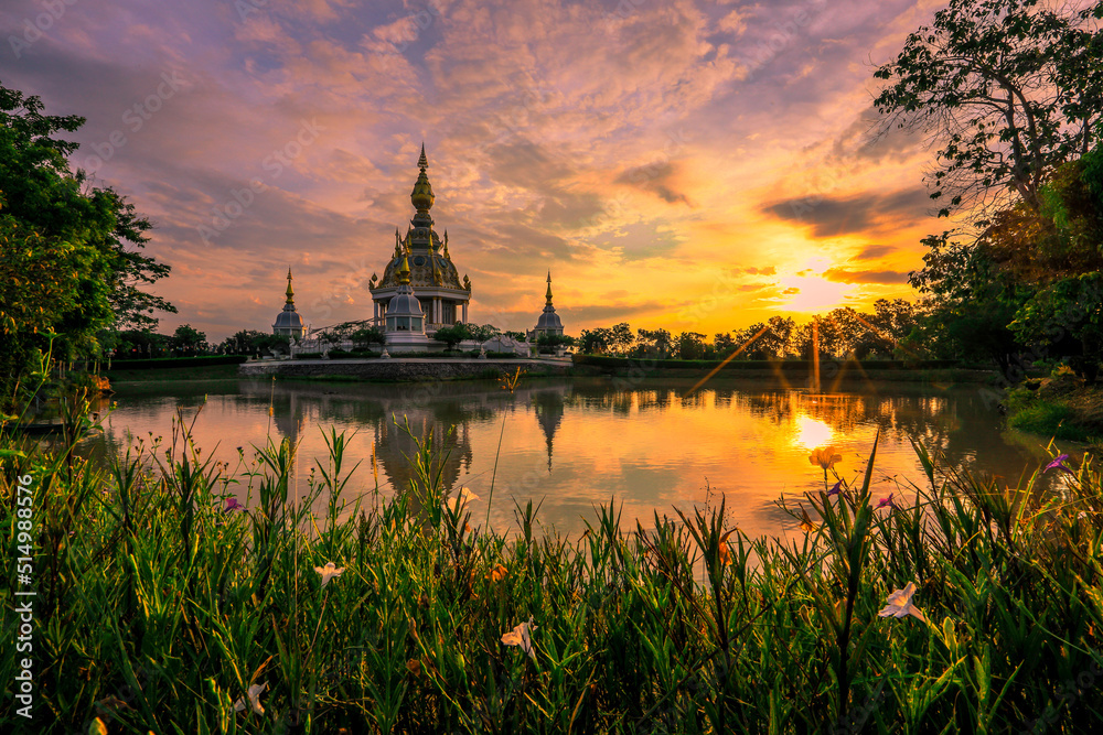 Fototapeta premium Wat Thung Setthi is one of the most beautiful sculptures in Thailand, Tambon Phra Lap, Amphoe Mueang Khon Kaen, Changwat Khon Kaen, Thailand.