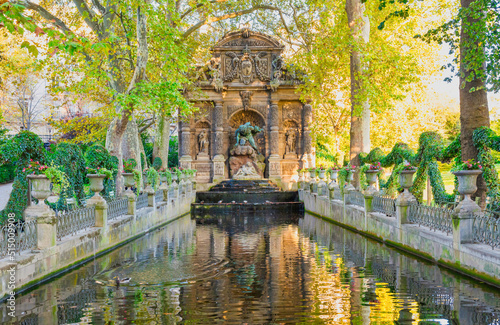 Fototapeta Fountain on Place de la Concorde in Paris, France