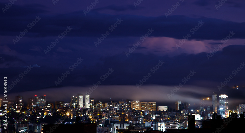 ciudad de Quito en la noche ciudad de Quito en la noche