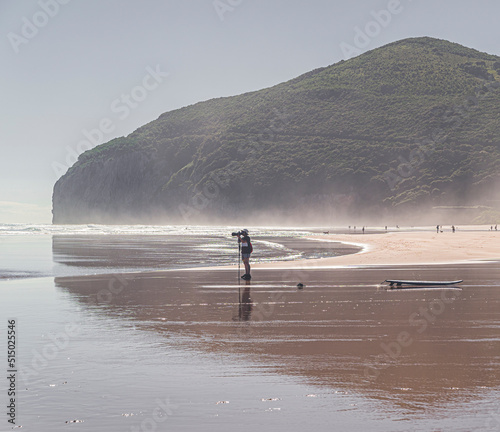 escena en la playa de surfers  © David