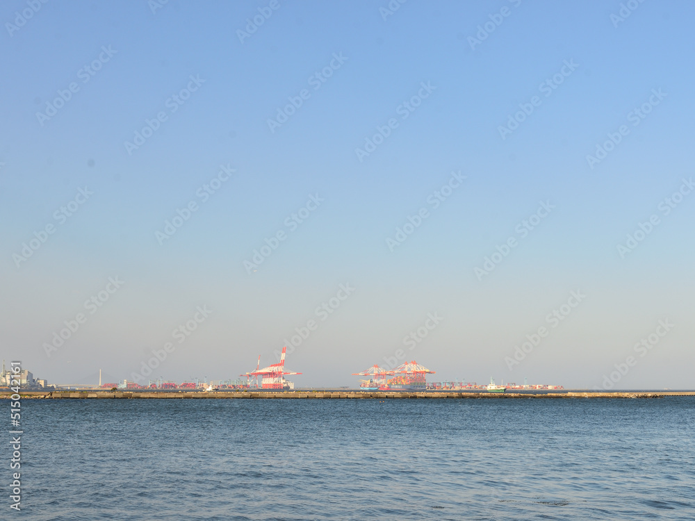 対岸の工場地帯 横浜港