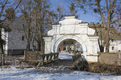 Noble gate of the 17-18th century in Cossack village (museum) Mamaeva Sloboda in Kyiv, Ukraine photo