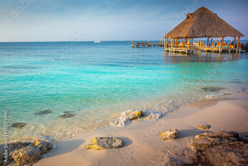 Fototapeta Naklejka Na Ścianę i Meble -  Relaxing Palapa in Caribbean sea - Isla Mujeres, Cancun - Mexico