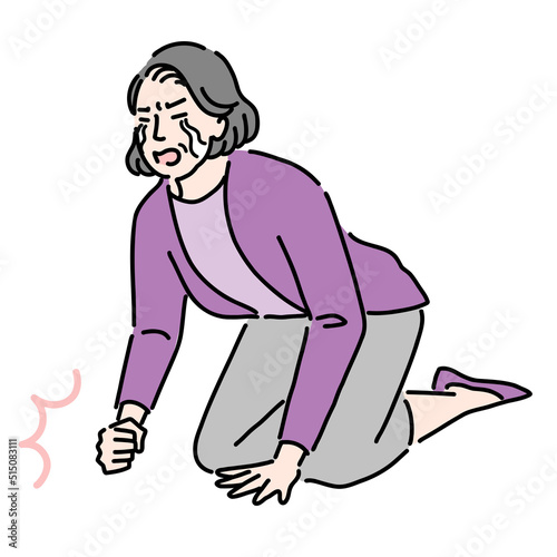 ひざまづいて涙を流して悔しがっているシニアの女性
