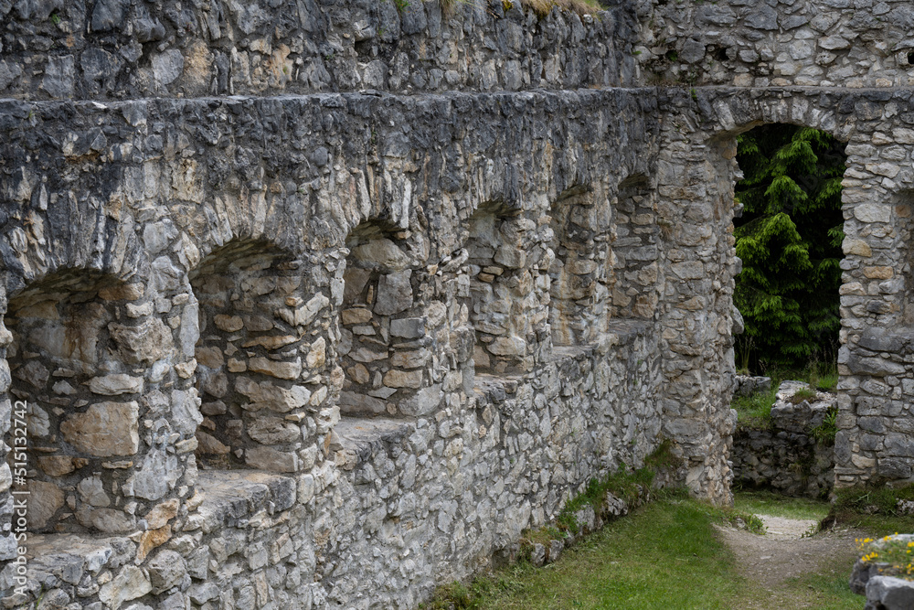 Fort Claudia, Mauer mit Fenster Fort Claudia, Mauer mit Fenster