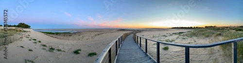 Paysage  panoramique sauvage de la faute sur mer en Vendée, pays de la Loire 