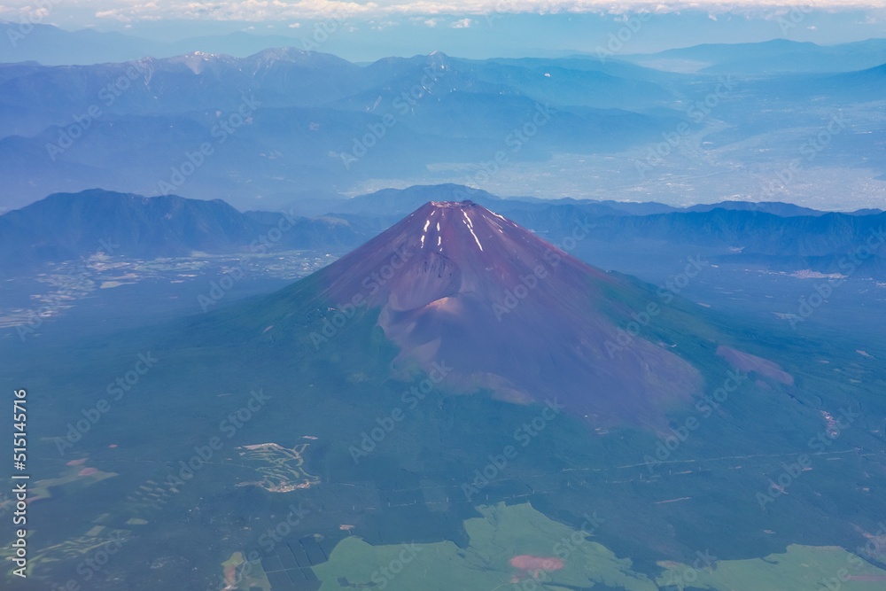 静岡県上空から晴れ渡った夏の富士山