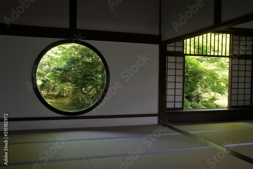 源光庵の悟りの窓と迷いの窓