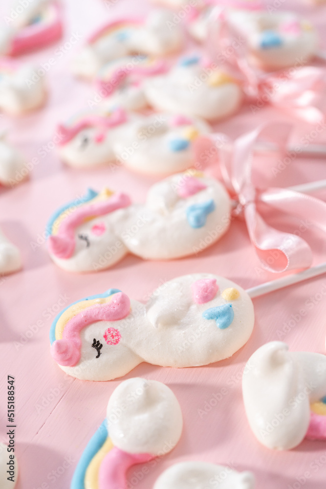 Unicorn meringue pops Unicorn meringue pops
