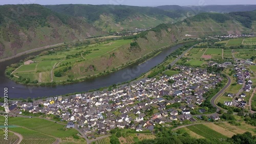 Video of Mosel loop near German village Bremm in Rhineland-Palatinate during daytime photo