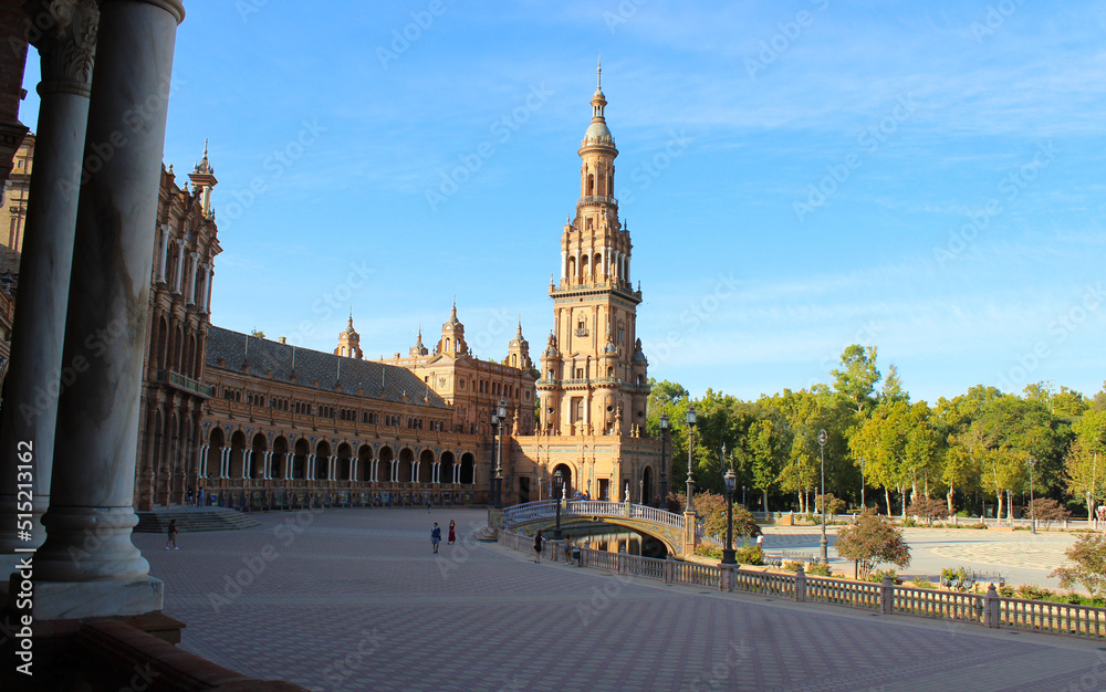 Obraz premium Seville, Spain, September 11, 2021: The Spanish Steps in Seville or 'Plaza de España', where the main building of the Ibero-American Exhibition of 1929 was built. The South Tower.