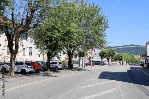 Rue typique, ville de Belley, département de l'Ain, France