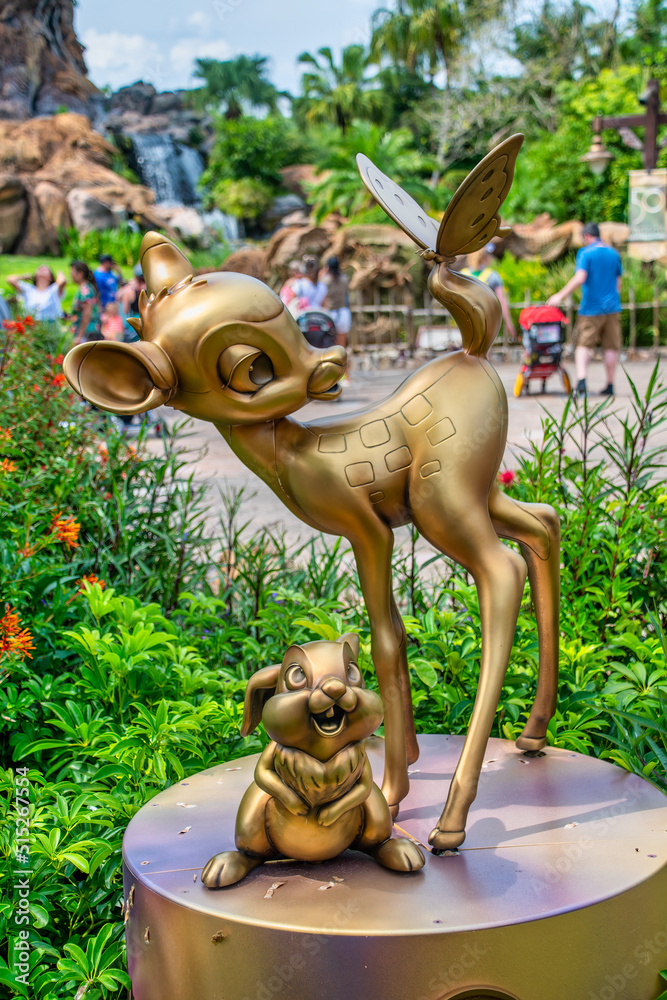 Bambi and Thumper Gold Statue 50th Anniversary Disney Stock-Foto | Adobe  Stock