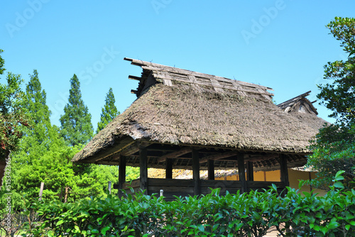 日本の原風景 農家 茅葺