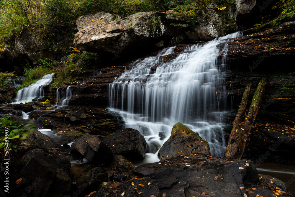 Obraz premium Laurel Creek Falls - Long Exposure of Waterfall - Appalachian Mountain Region - Fayetteville, West Virginia