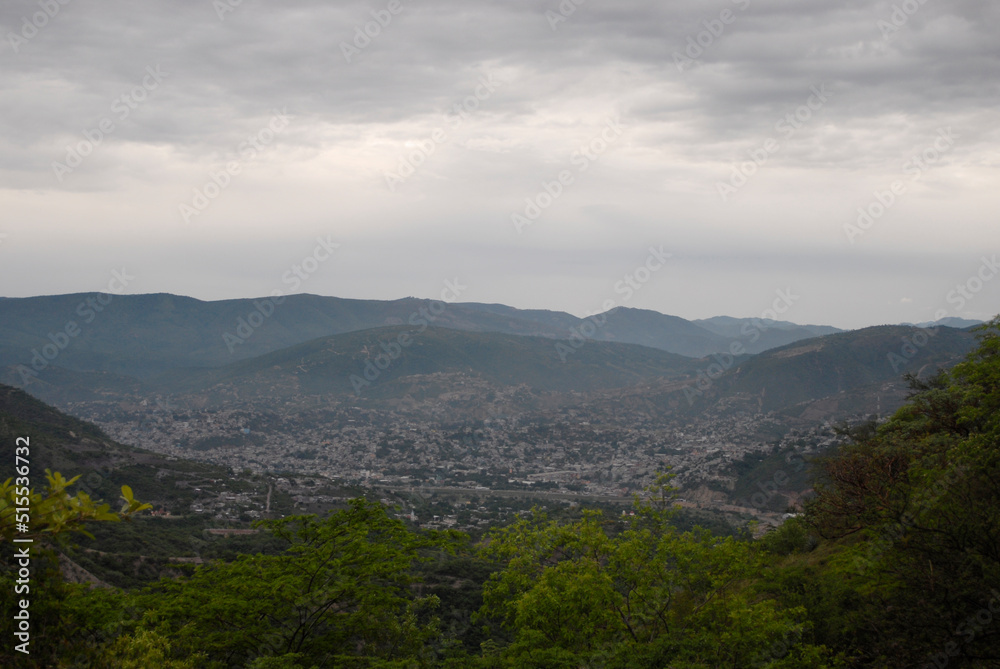Pueblos del sur de México del sureste, creciendo en el sector urbano con diversos problemas de contaminación ambiental.