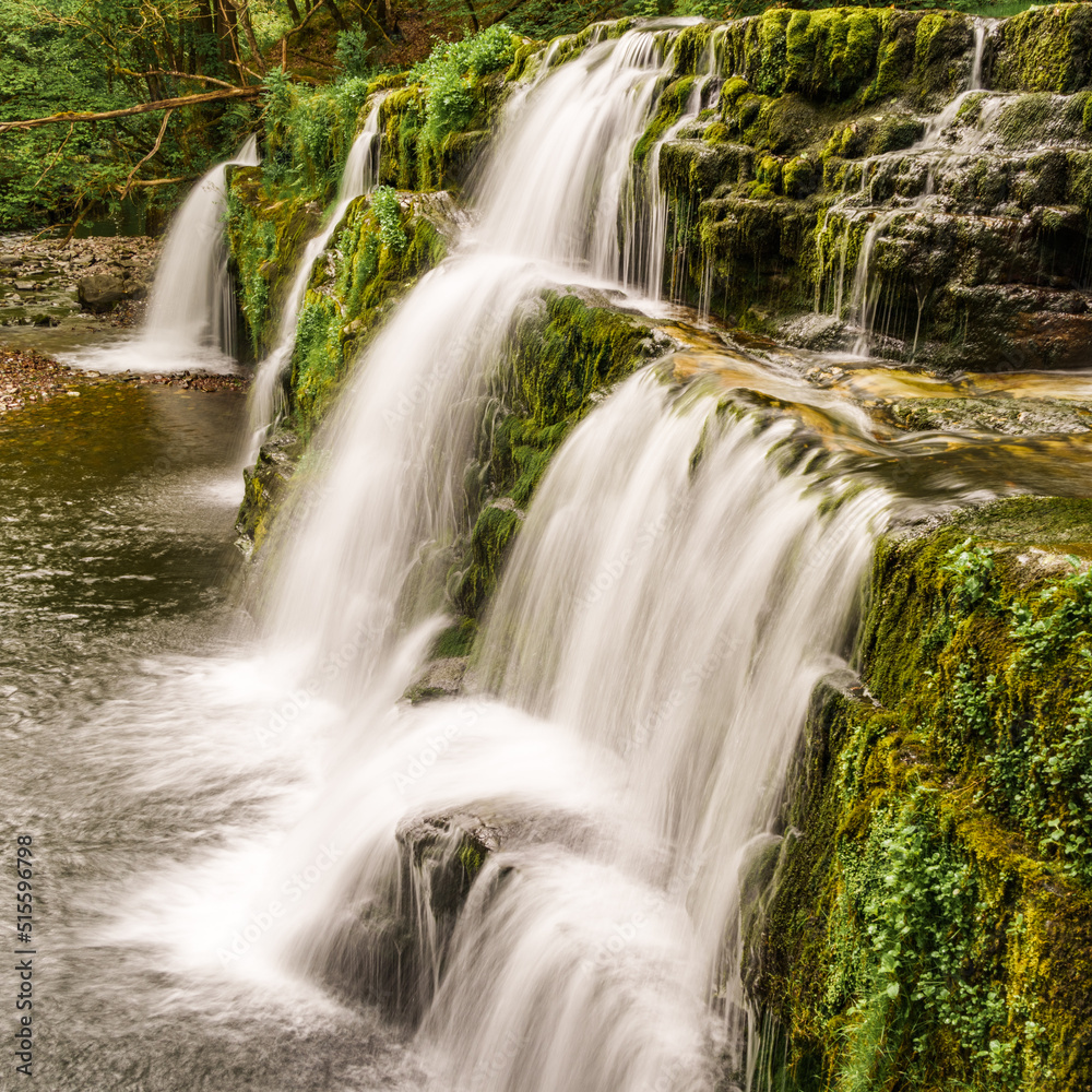 Obraz premium A waterfall in the Brecon Beacons