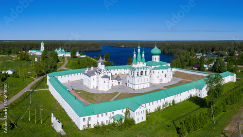 Tableau sur toile Aerial view of Alexander-Svirsky Monastery on sunny summer day