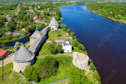 Tableau sur toile Ladoga fortress and Volkhov river