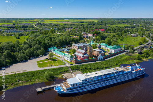Принти на полотні Aerial view of Nikolsky monastery and cruise ship on Volkhov river on sunny day