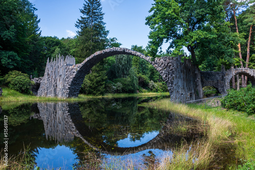 Rakotzbrücke im Rhododendronpark Kromlau Teufelsbrücke © Manfred