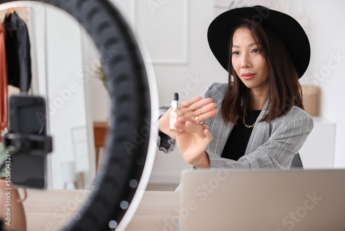 Asian beauty influencer rec...