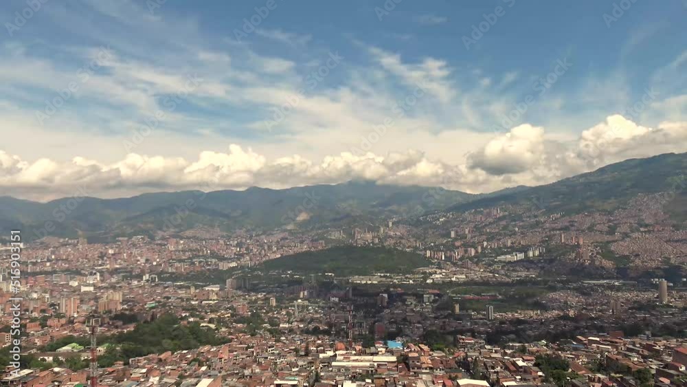 Medellin vista desde manrique oriental hacia el norte Medellin vista desde manrique oriental hacia el norte