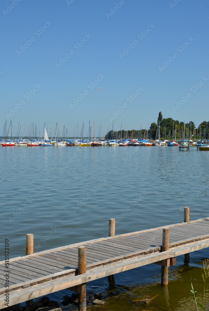 Boote im Hafen von Steinhude am Steinhuder Meer Boote im Hafen von Steinhude am Steinhuder Meer