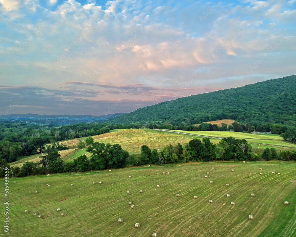 Obraz premium landscape with rolling hills