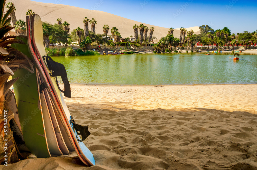 Sandboards Sandboarding En Oasis De Huacachina Laguna De Huacachina 