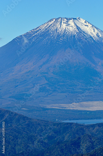 丹沢の檜洞丸より初冬の富士山を望む 