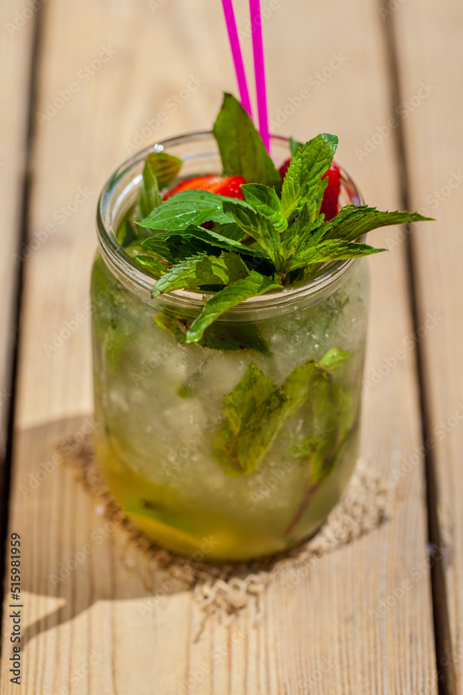 Fototapeta premium Non-alcoholic mojito