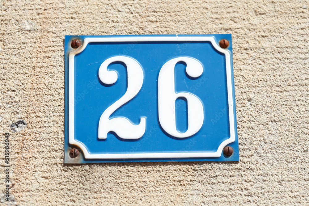 Blaues Hausnummernschild Nr. Sechsundzwanzig, Deutschland Blaues Hausnummernschild Nr. Sechsundzwanzig, Deutschland