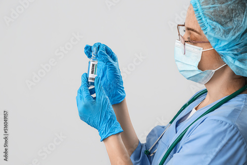 Female doctor with monkeypo...