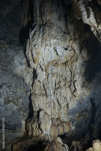 Beautiful stalactites are limestone sediments that form rods or stalactites from the cave ceiling formed by groundwater with dissolved limestone droplets.