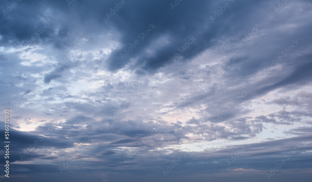 skyscape with clouds down to horizon line skyscape with clouds down to horizon line