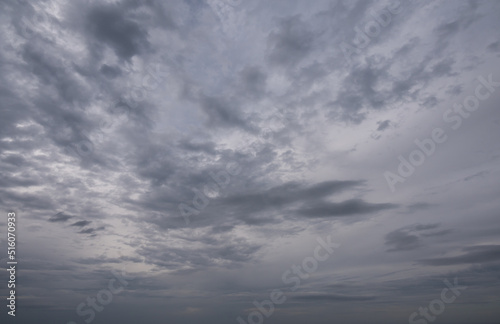 Slika na platnu skyscape with clouds down to horizon line