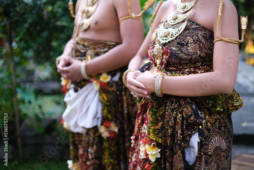 Javanese wedding dress, wedding ceremony photo