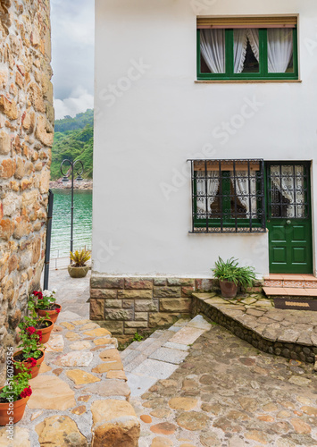 Street of the fishing village of Tazones, in the council of Villaviciosa, Asturias. © M. Perfectti