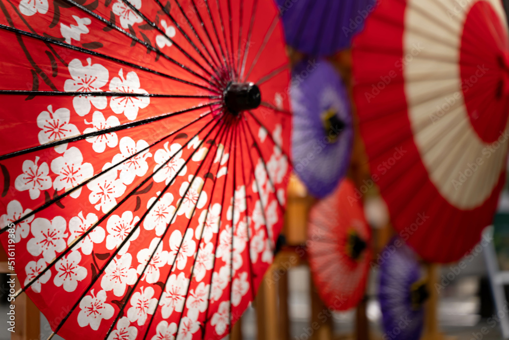 Fototapeta premium 和傘 京都 kyoto 日本 japan 傘 ライトアップ