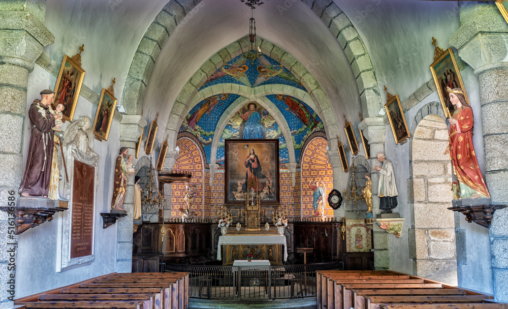 Eglise Saint-Allyre Sainte-Anne à Basville, vue intérieure