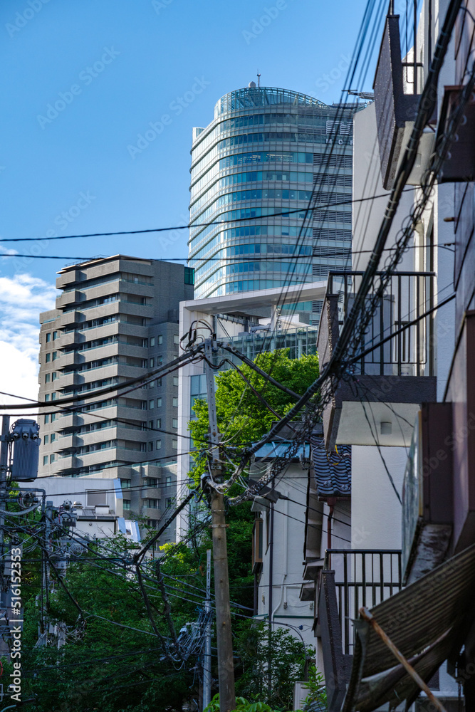 Fototapeta premium 折り重なるように建つ赤坂のビルたち